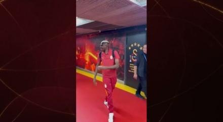 Tahtını elinden aldı! Osimhen'den Burak Yılmaz için tek cümlelik yanıt