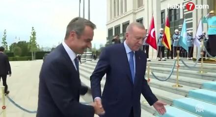 Yunanistan dış politikada yeni çıkış yolları arıyor! Türkiye ile uzlaşma çağrısı vurgulandı