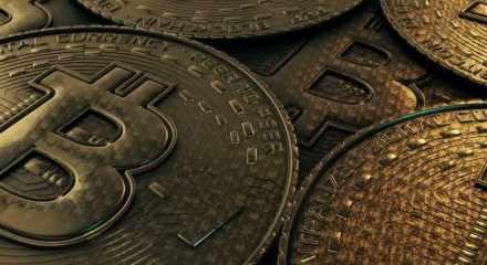ABD–Çin ticaret umutları ve Fed beklentisi Bitcoin’i haftanın zirvesine taşıdı