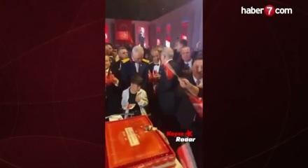 Algıya olguyla cevap: ‘Hulusi Akar, çocuğa kılıçla pasta yedirdi’ iddiası