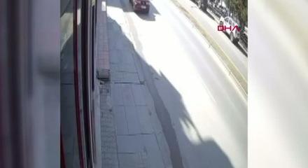 Berber çıkışı husumetlisini öldüren şüpheli kamerada