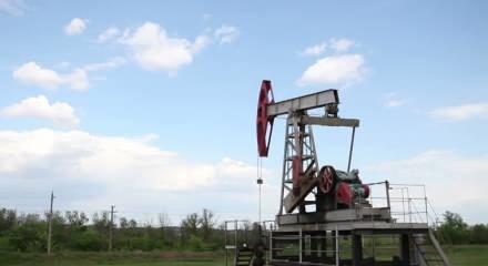 Brent petrol 65,57 dolara yükseldi: ABD-Çin ticaret görüşmeleri fiyatları destekliyor
