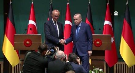 Cumhurbaşkanı Erdoğan ile Alman başbakanı arasındaki görüşmeye Alman basınında geniş yer verildi