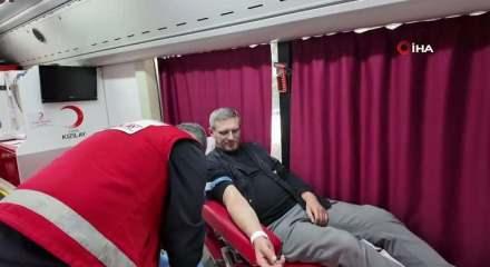 Düzce'de azalan kan bağışına dikkat: AK Parti kampanya düzenledi