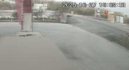 Eniştesine araçla çarpıp kaçtı: O anlar kameraya yansıdı