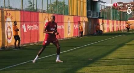 Galatasaray Osimhen'in bonservis bedeli belirledi!