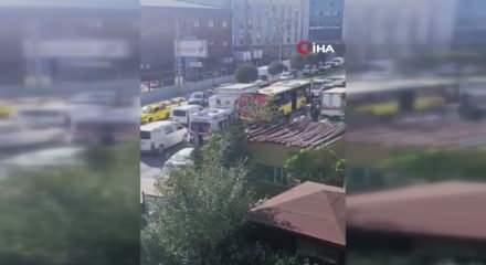 İETT otobüsünde facia! Şüpheli 2 yolcuyu bıçaklayıp kaçtı