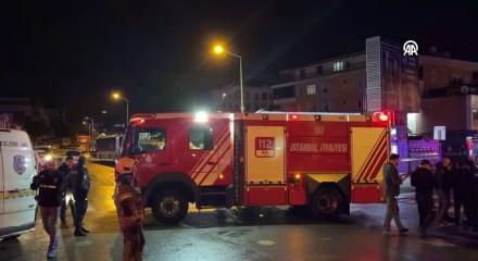 Sultanbeyli'de polisten kaçan aracın tıra çarpması sonucu 1 kişi öldü, 1 kişi yaralandı