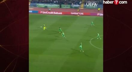 Tam 9 yıl geçti: Mesut Özil'in golü yeniden gündemde