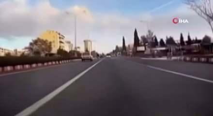 Trafik güvenliğini tehlikeye düşüren motosikletli maganda cezadan kaçamadı