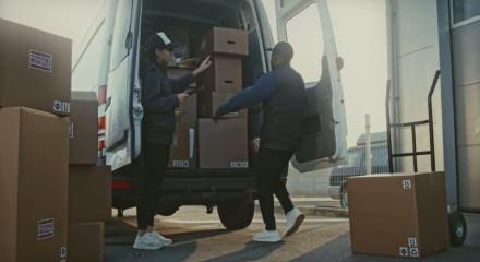 Dev kargo şirketi binlerce kişiyi işten çıkardı