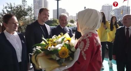 VakıfBank Sanat Galerisi, Ara Güler sergisiyle açıldı