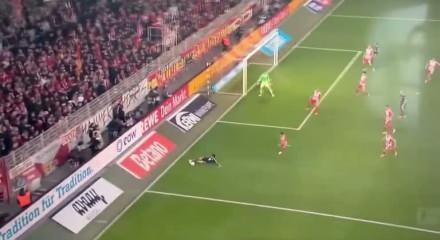 Bayern Münih'in serisi bitt ama Luis Díaz'ın müthiş golü gözlerin pasını sildi