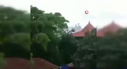 Endonezya'da korkunç olay! Cuma namazı sırasında camide patlama