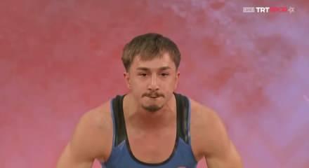 Genç milli halterciler Avrupa'nın zirvesinde