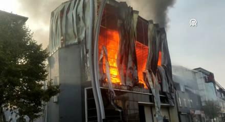 Kocaeli'ndeki parfüm imalathanesinde korkunç patlama!