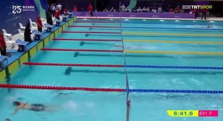 Milli yüzücümüz Selinnur Sade, 800m serbest altın madalya kazandı