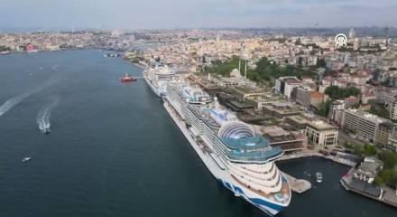 Türkiye limanlarında kruvaziyer rekoru: 10 ayda 2 milyon yolcu aşıldı