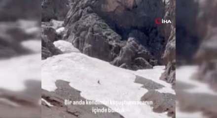 Serengetiyi aratmayan görüntüler! Ayının avlandığı anlar dron ile görüntülendi