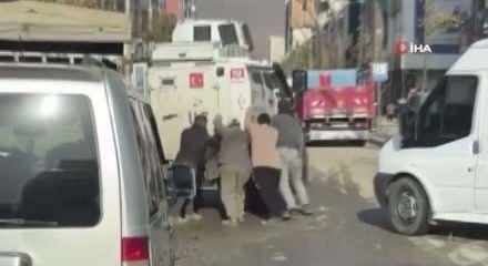 Yüksekova'daki o anlar sosyal medyada gündem oldu