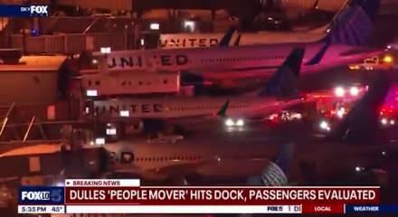 ABD'de havalimanı terminalinde yolcu taşıyan aracın yaptığı kazada 18 kişi yaralandı