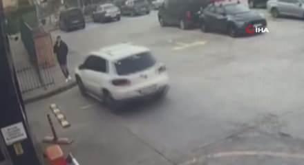 Otoparkta araçlara çarparak boşluğa düşen sürücünün görüntüleri ortaya çıktı