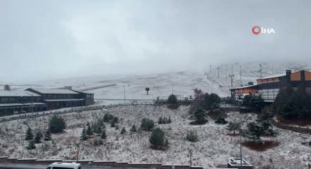 Erciyes'te yoğun kar yağışı!