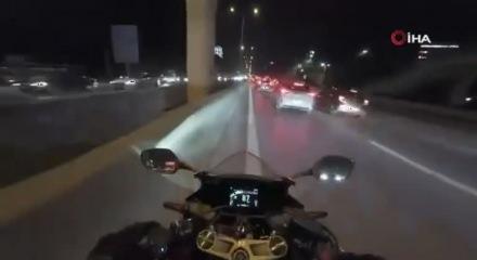 Maltepe’de motosikletin çarptığı trafik polisi yaralandı: Kaza anı kamerada