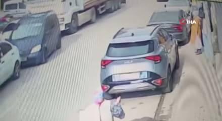 Pendik'te şoförünün direksiyon başında uyuduğu iddia edilen tır 5 araca birden çarptı