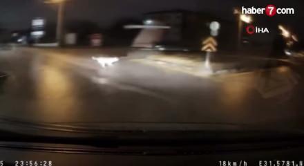 Sokakta köpeklerin kovaladığı genci böyle kurtardı