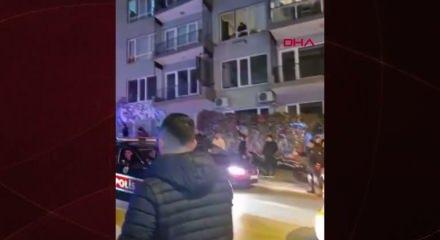 Akım olan Kızılay tabelası önünde kavga: 2 kişi yaralandı, 1 kişi tutuklandı