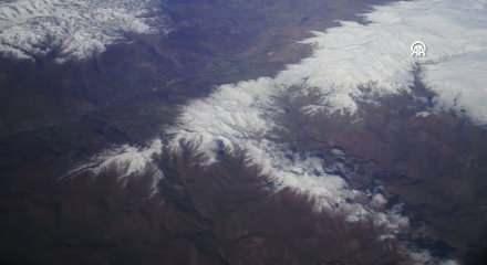 Doğu'nun karlı doruklarına havadan bakış