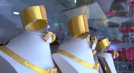 Dünyaca ünlü banka yıl sonu altın ve dolar tahminini güncelledi