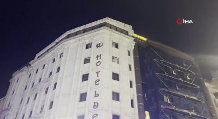 Fatih'te otelde kalan 2 kardeş acil servise başvurdu