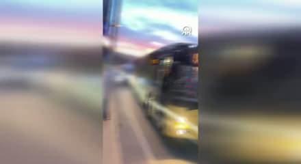 İETT şoförünün tartıştığı yolcuya saldırması kamerada