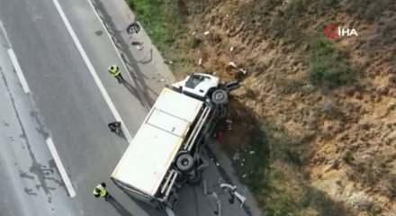 Kuzey Marmara Otoyolu’nda 2 kamyon ve 1 TIR zincirleme kazaya karıştı