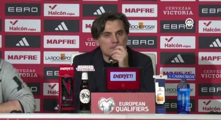 Montella, 'Kulüplerden bir ricam var'