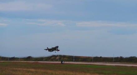 KIZILELMA, GÖKDOĞAN Mühimmatı bağlı test uçuşunu gerçekleştirdi