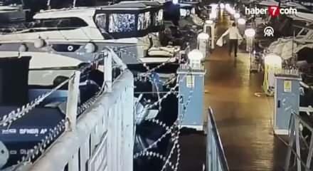 Pendik'te ayakları teknenin pervanesine kapılan kişi öldü