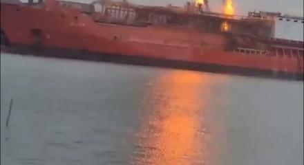 Ukrayna'da Türk gemisi vuruldu!