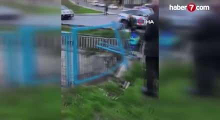 Sürücüsünün kontrolünü kaybettiği otomobil su kanalına uçtu