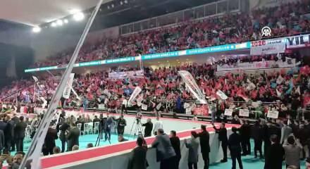 Yeniden Refah Partisi Genel Başkanı Erbakan, partisinin 3. Olağan Büyük Kongresi'nde konuştu