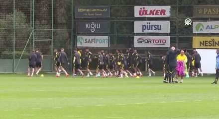 Fenerbahçe Avrupa'da sahaya çıkıyor: Rakip Ferencvaros