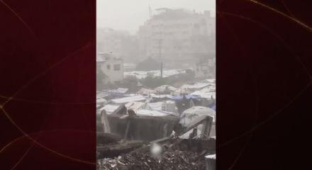 Gazze’de sağanak yağışlar sonucu çadırlarda su baskını yaşandı