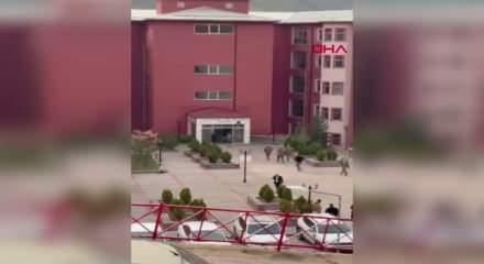 Gümüşhane Üniversitesi’nde silahlı kişi, memuru rehin aldı; polis ikna etmeye çalışıyor