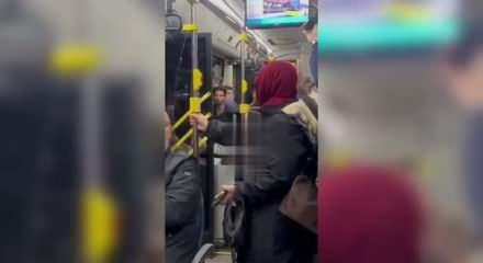 İstanbul'da skandal olay: Otobüste yolcuların içinde tuvaletini yaptı!