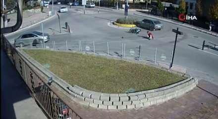 Motosikletli havada takla attı, ilk yaptığı şey fırlayan ayakkabısını giymek oldu