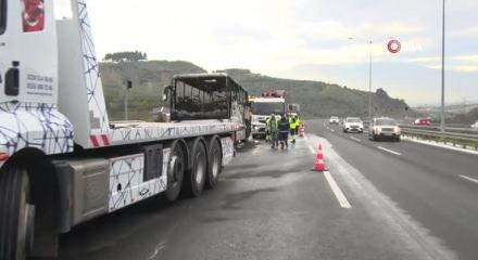 Ortaokul öğrencilerini taşıyan otobüs alevlere teslim oldu
