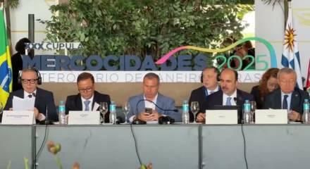 Altay, Brezilya’daki Mercociudades Zirvesi’nde şehir diplomasisi ve iklim eylemine vurgu yaptı