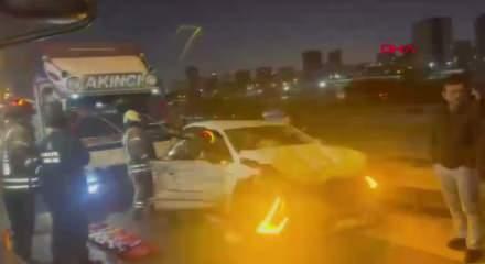 Bağcılar TEM Otoyolu'nda zincirleme kaza; trafik yoğunluğu oluştu